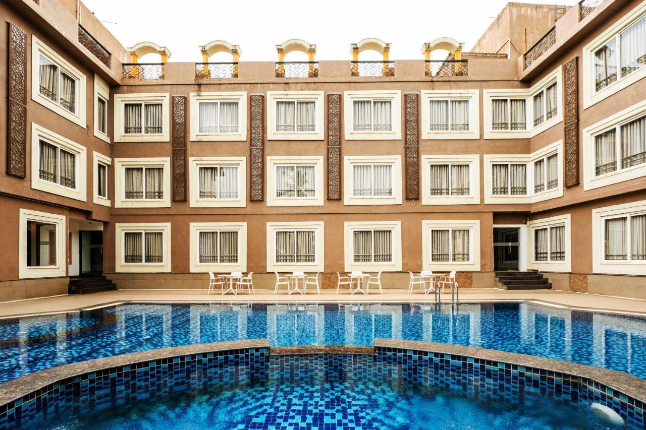 Отель Zone Connect By The Park Parra Goa Анжуна Экстерьер фото